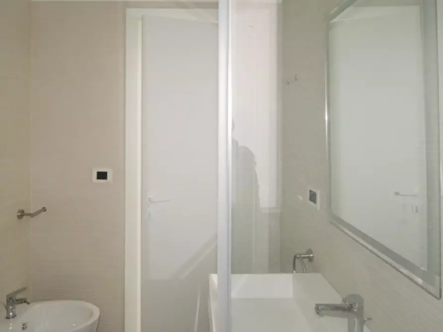 Immagine 10 di Appartamento in vendita  in Via Acquacorrente a Pescara