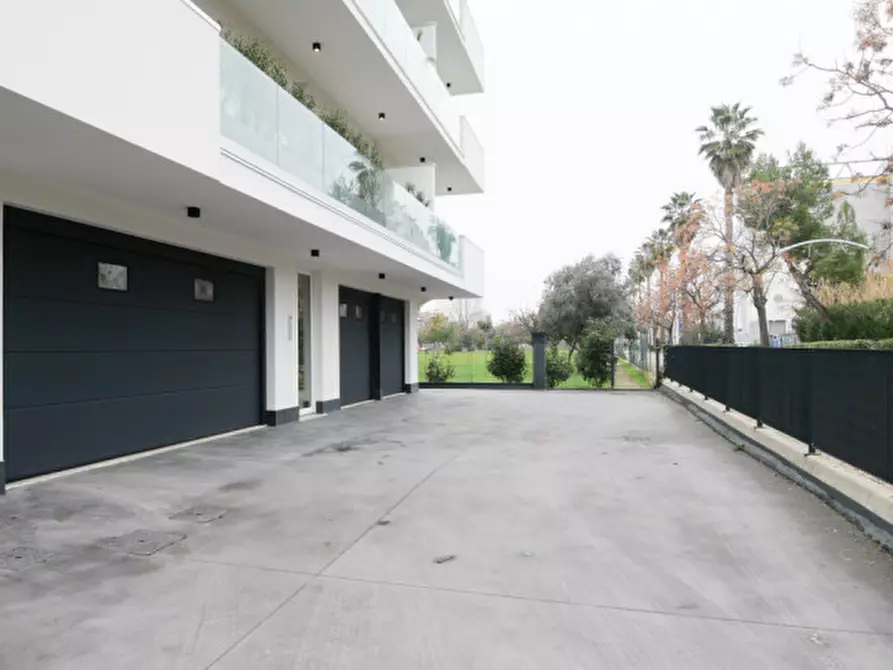 Immagine 25 di Appartamento in vendita  in Via Acquacorrente a Pescara