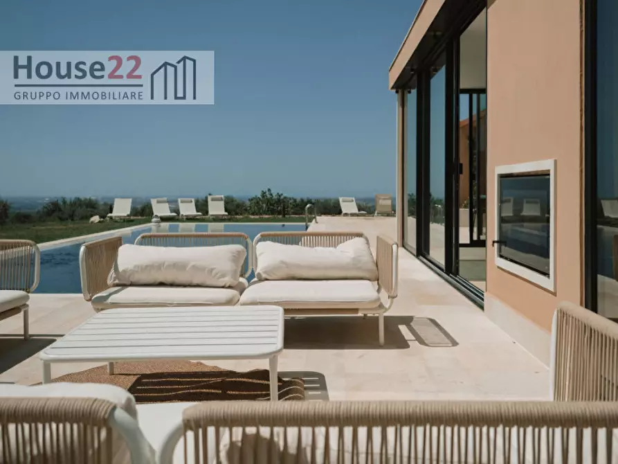 Immagine 17 di Villa in vendita  in Contrada Meti a Avola