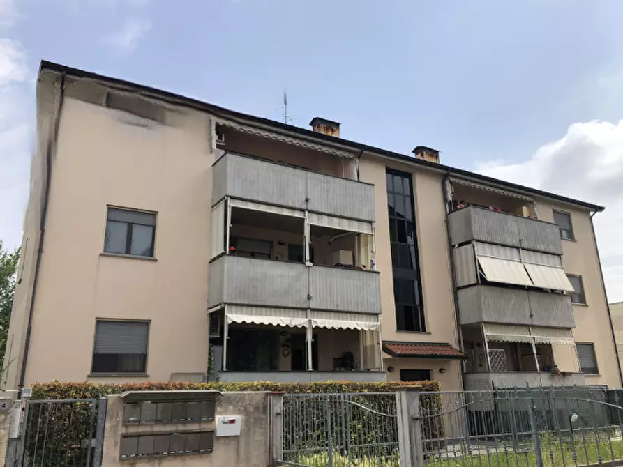 Immagine 3 di Appartamento in vendita  in via Napoli, 4 a Colorno