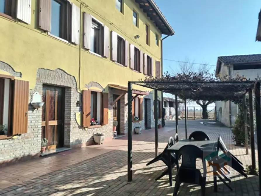 Immagine 3 di Rustico / casale in vendita  in via foscolo 12 a Campolongo Tapogliano