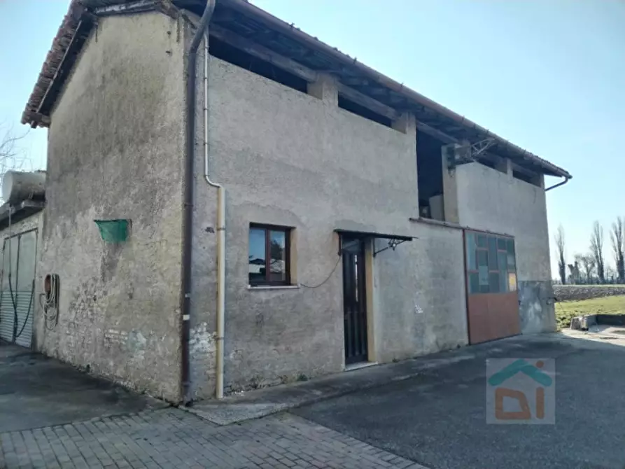 Immagine 5 di Rustico / casale in vendita  in via foscolo 12 a Campolongo Tapogliano