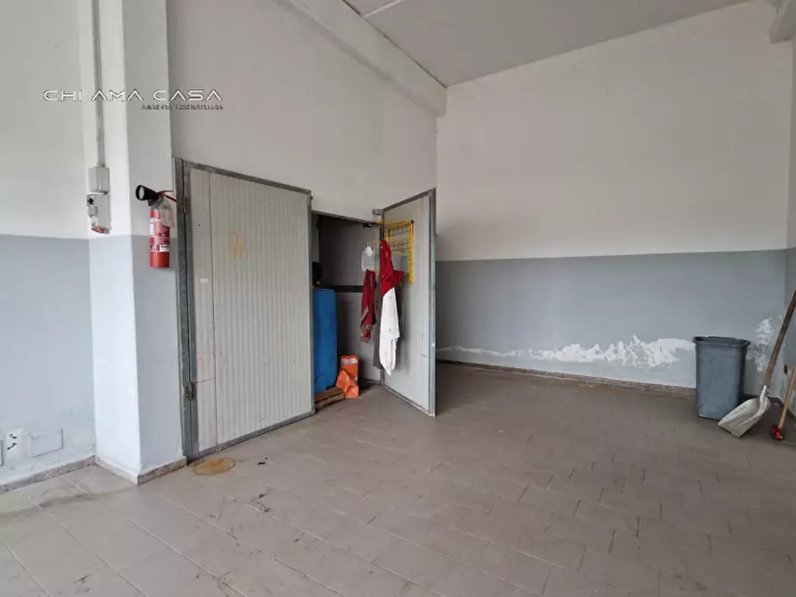 Immagine 5 di Capannone industriale in affitto  in via Montanelli a Pesaro