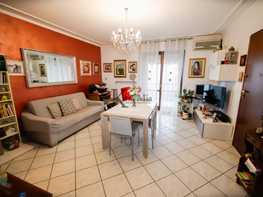 Immagine 3 di Appartamento in vendita  in via Vivaldi n.28 a Volpiano