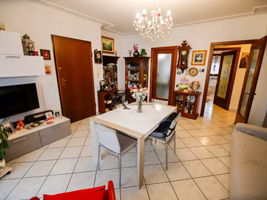 Immagine 4 di Appartamento in vendita  in via Vivaldi n.28 a Volpiano