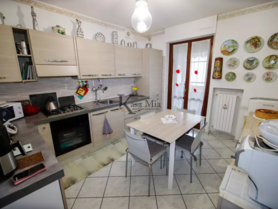 Immagine 9 di Appartamento in vendita  in via Vivaldi n.28 a Volpiano