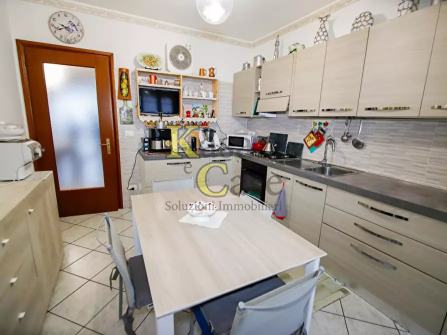 Immagine 13 di Appartamento in vendita  in via Vivaldi n.28 a Volpiano