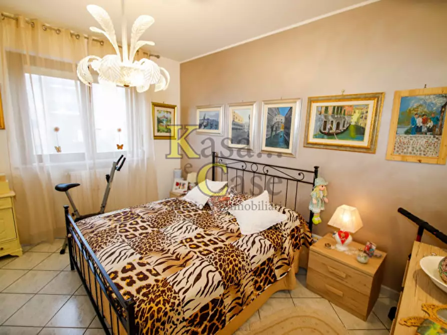 Immagine 16 di Appartamento in vendita  in via Vivaldi n.28 a Volpiano