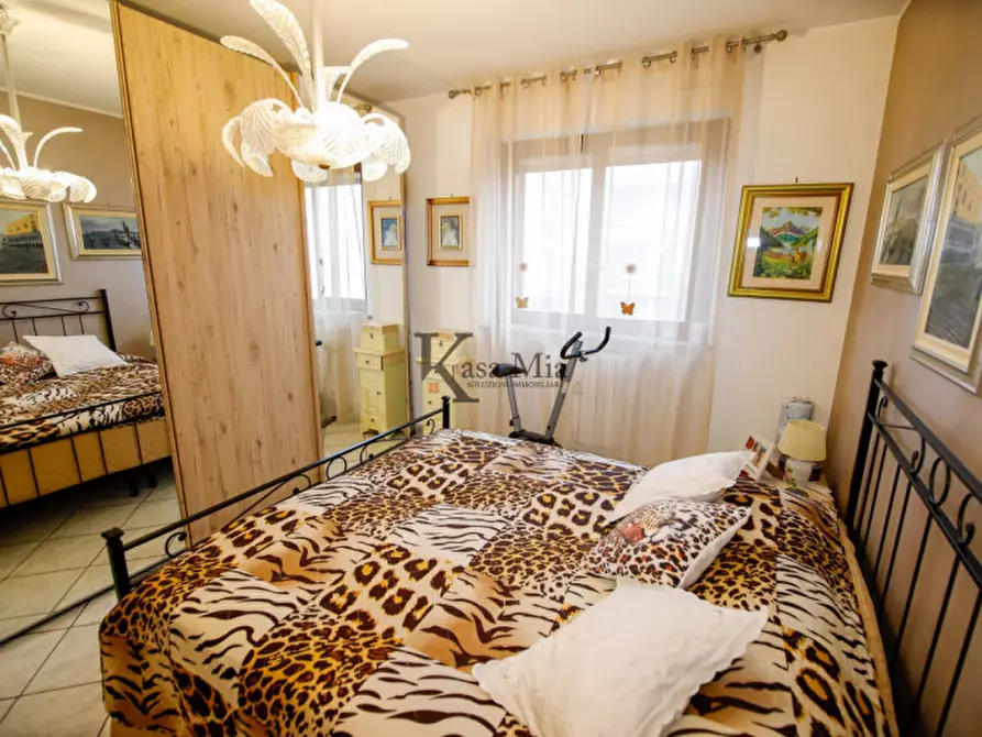 Immagine 19 di Appartamento in vendita  in via Vivaldi n.28 a Volpiano