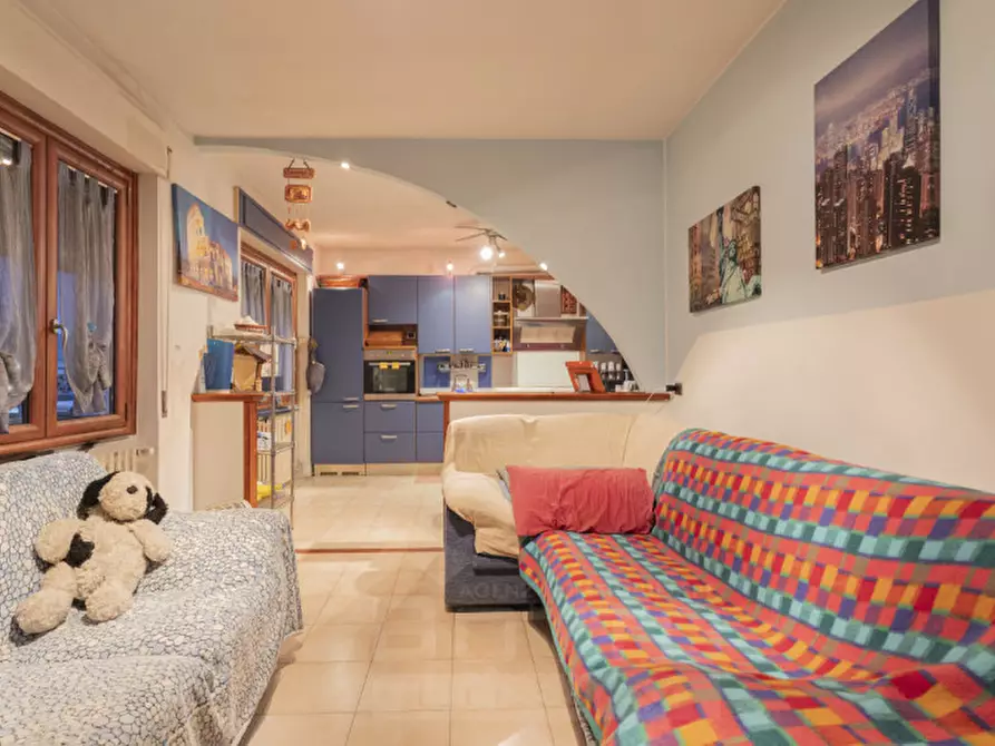 Immagine 4 di Appartamento in vendita  in Via monte pasubio 1 a Arona