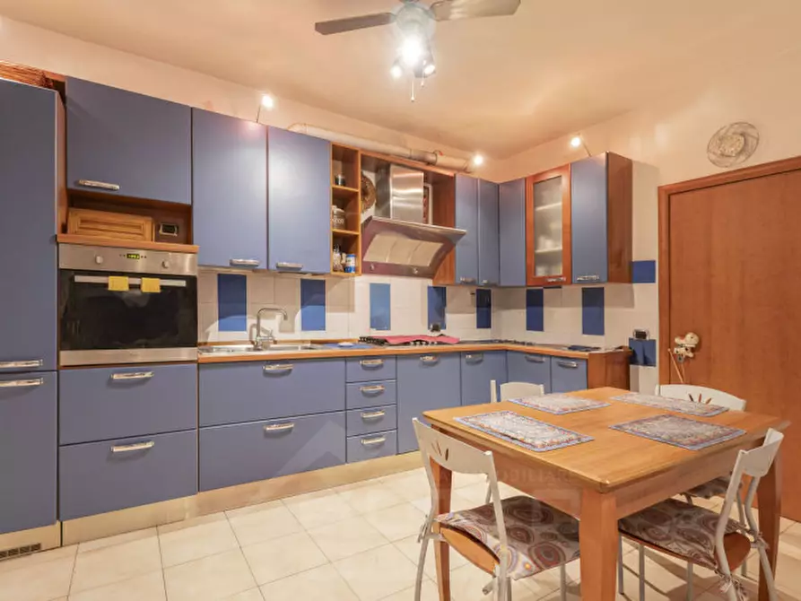 Immagine 5 di Appartamento in vendita  in Via monte pasubio 1 a Arona