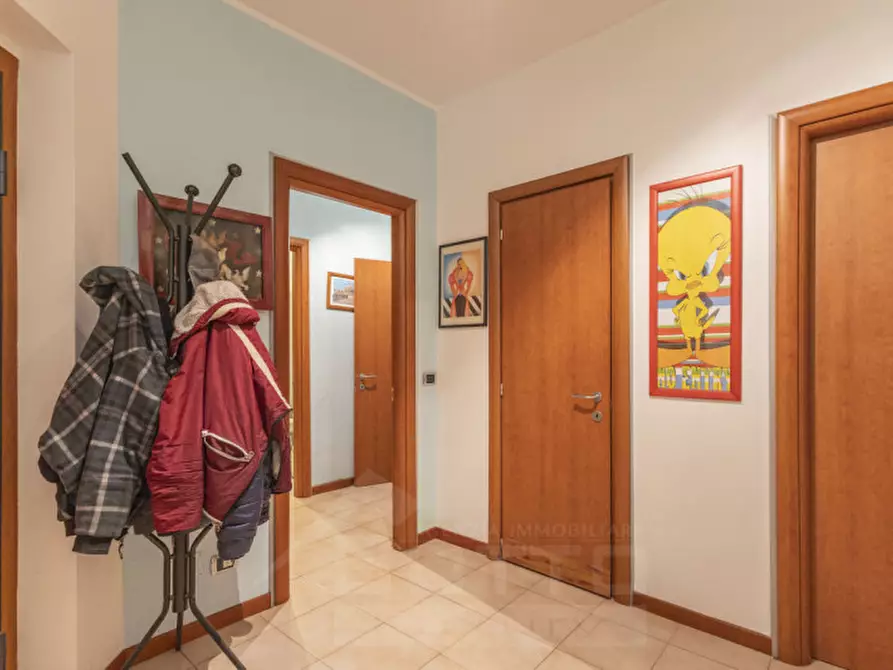 Immagine 8 di Appartamento in vendita  in Via monte pasubio 1 a Arona