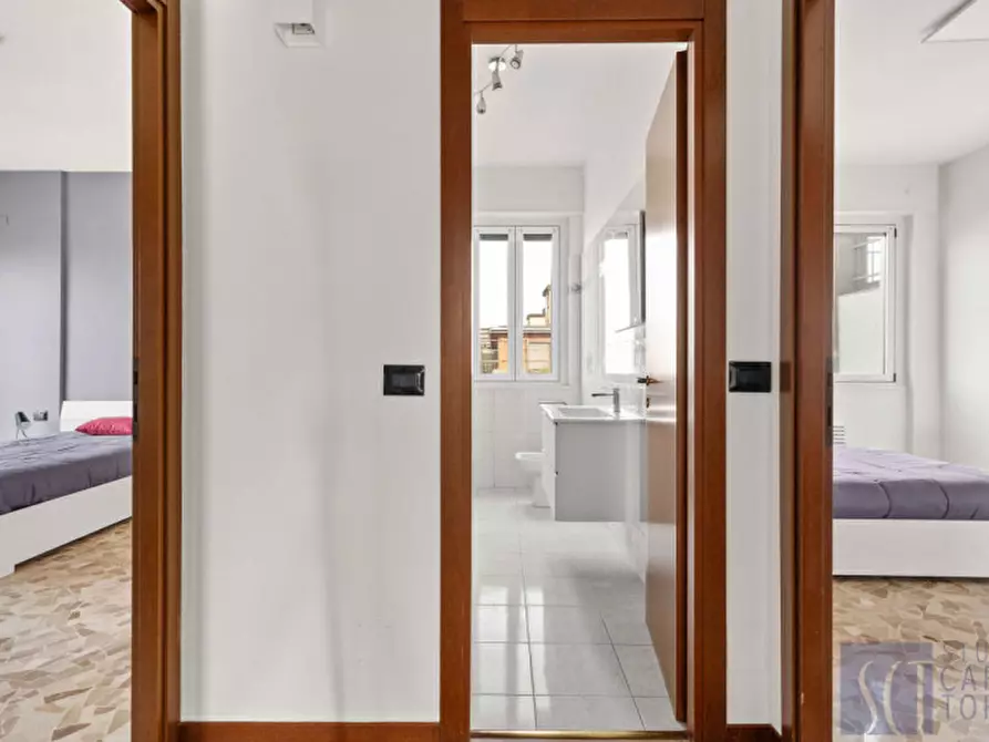 Immagine 5 di Camera in affitto  in Viale Famagosta a Milano