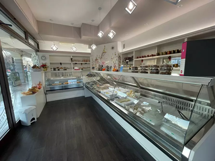 Immagine 1 di Attività commerciale in vendita  in Via della Provvidenza 78 a Rubano