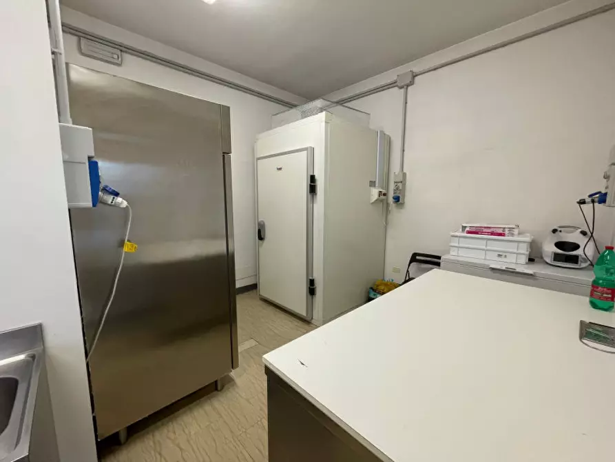 Immagine 11 di Attività commerciale in vendita  in Via della Provvidenza 78 a Rubano