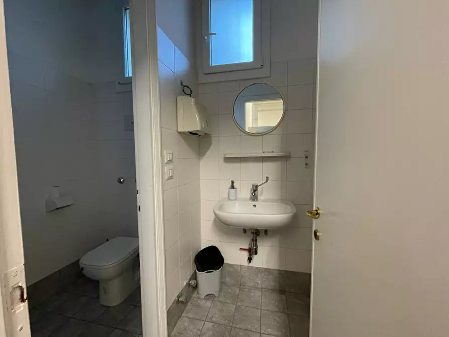 Immagine 14 di Attività commerciale in vendita  in Via della Provvidenza 78 a Rubano