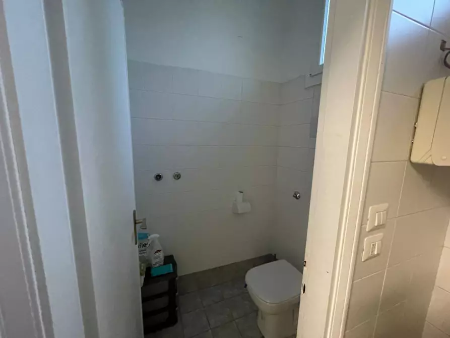 Immagine 15 di Attività commerciale in vendita  in Via della Provvidenza 78 a Rubano