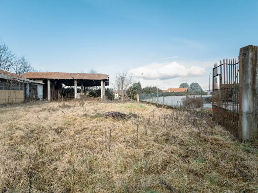 Immagine 3 di Terreno in vendita  in via caduti della liberta 166 a Castelletto Sopra Ticino
