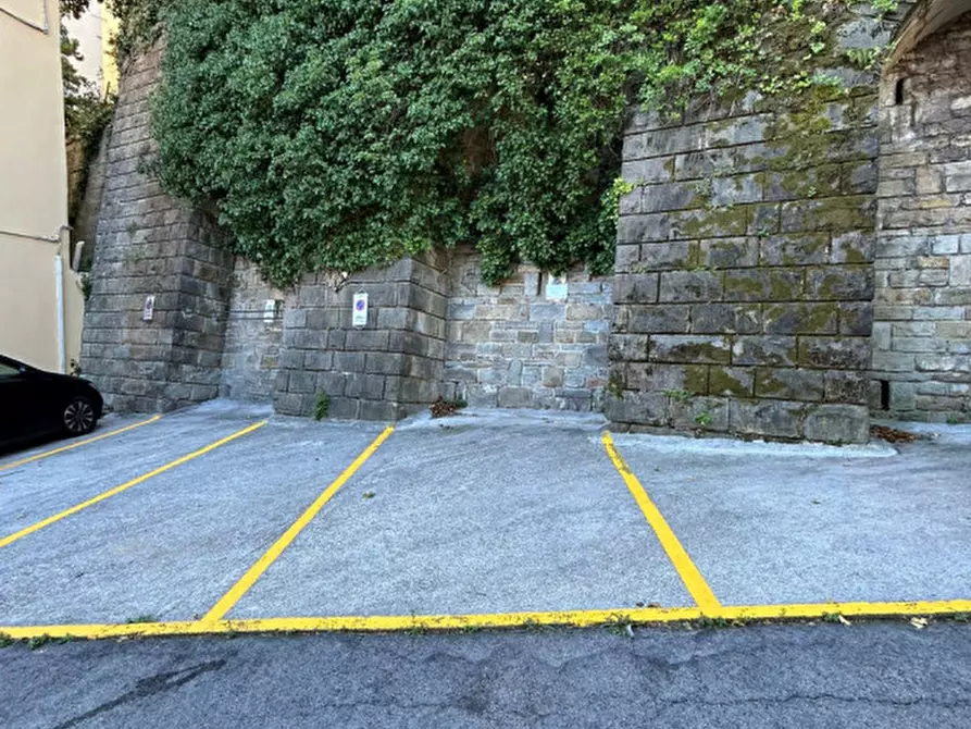 Immagine 2 di Posto auto in vendita  in Via Santa Giustina a Trieste