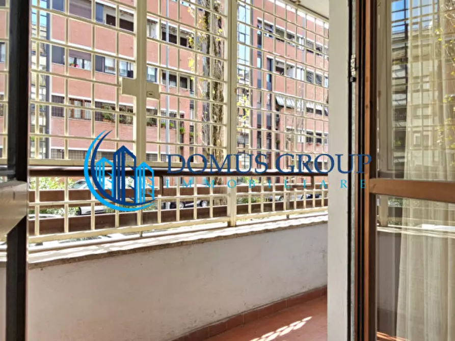 Immagine 15 di Appartamento in vendita  in Via Carlo Arturo Jemolo, a Roma