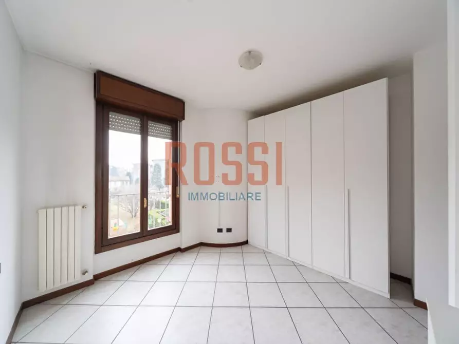 Immagine 10 di Appartamento in vendita  in VIA MONTANARI a Monza