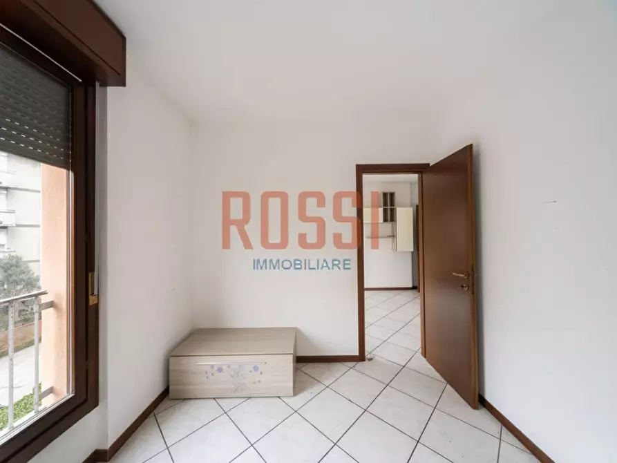 Immagine 14 di Appartamento in vendita  in VIA MONTANARI a Monza