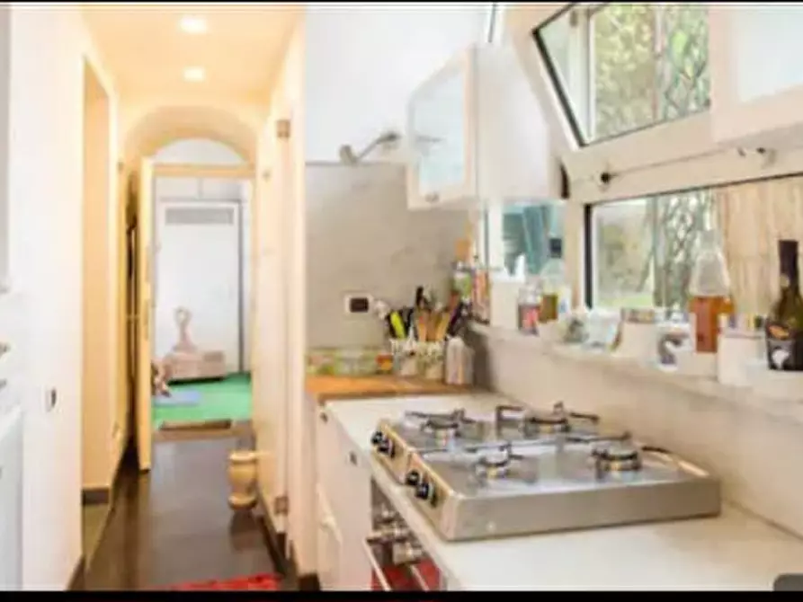 Immagine 5 di Appartamento in affitto  in Via santa luisa di marillac arco mirelli, 13 a Napoli