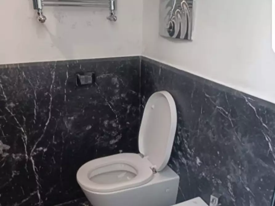 Immagine 15 di Appartamento in affitto  in Via santa luisa di marillac arco mirelli, 13 a Napoli