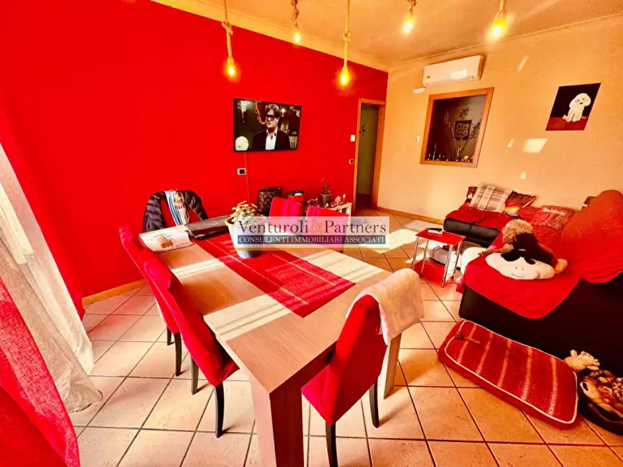 Immagine 7 di Appartamento in vendita  in Via Ugo Foscolo a Desenzano Del Garda