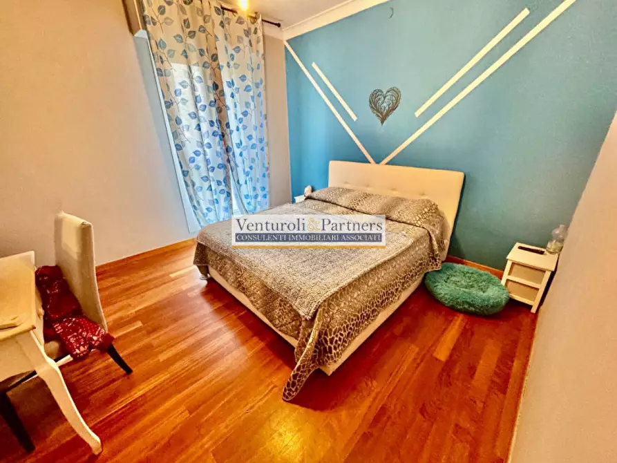 Immagine 12 di Appartamento in vendita  in Via Ugo Foscolo a Desenzano Del Garda