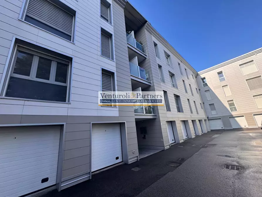 Immagine 14 di Appartamento in vendita  in Via Ugo Foscolo a Desenzano Del Garda