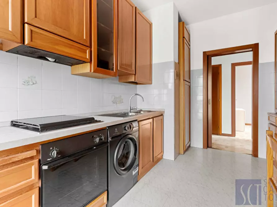 Immagine 14 di Camera in affitto  in Viale Famagosta a Milano