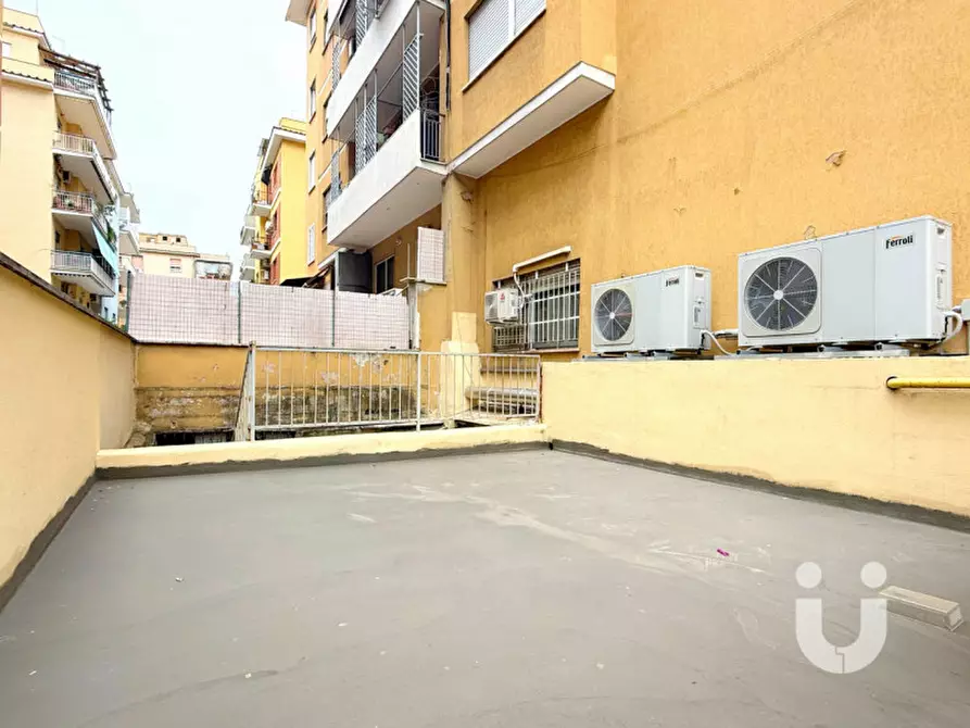 Immagine 5 di Magazzino in vendita  in Via Tommaso Da Celano a Roma