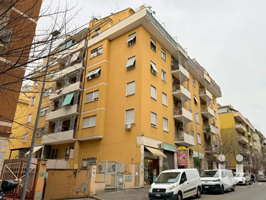 Immagine 14 di Magazzino in vendita  in Via Tommaso Da Celano a Roma