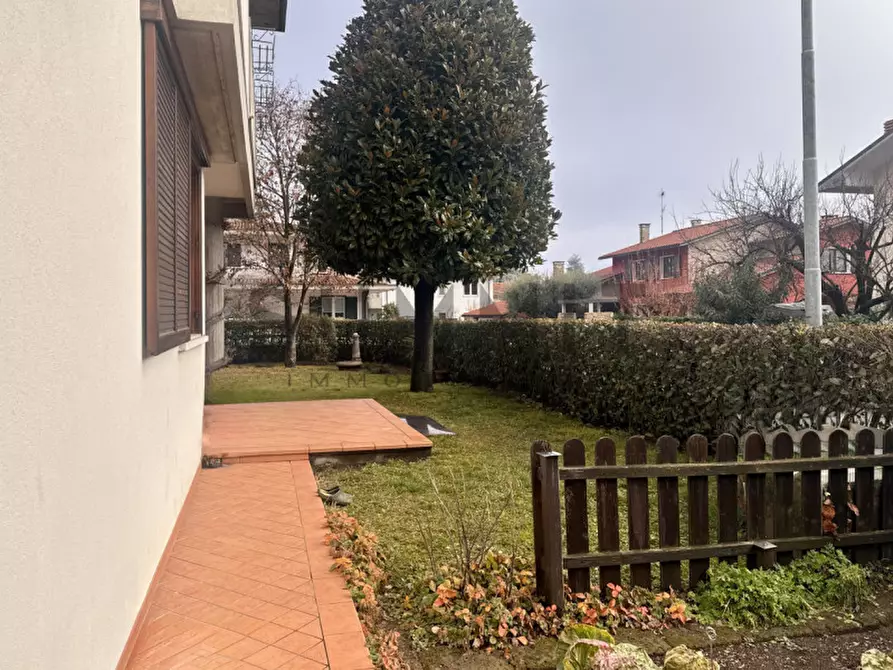 Immagine 3 di Casa bifamiliare in vendita  in Via Magrè Cristoforo a Schio