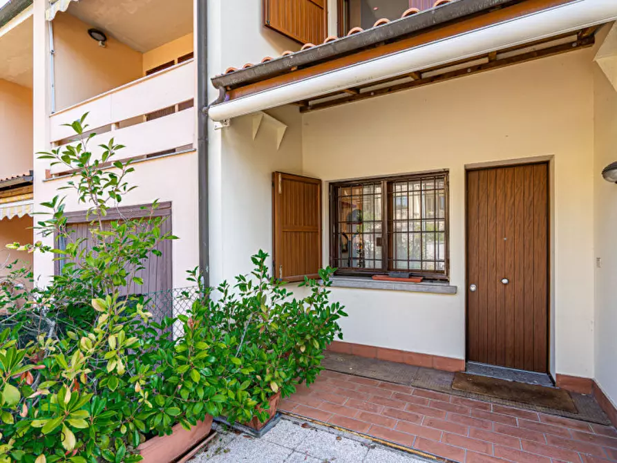 Immagine 51 di Villetta a schiera in vendita  in Via F. Mitterrand a Monte San Pietro