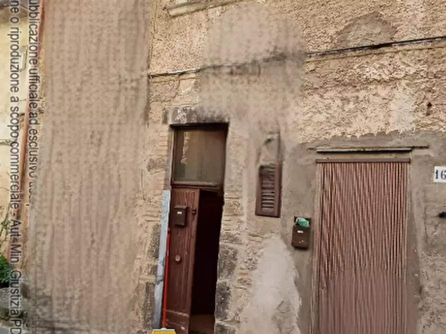 Immagine 3 di Appartamento in vendita  in Via Vittorio Emanuele III n. 168 a Latera