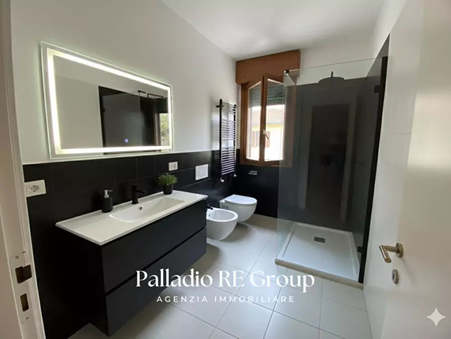 Immagine 4 di Appartamento in vendita  in strada della chiesa di polegge a Vicenza