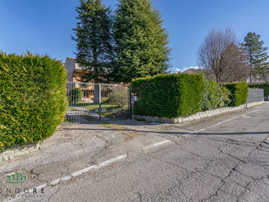 Immagine 2 di Villa in vendita  in Via Alexander Fleming a Monte San Pietro