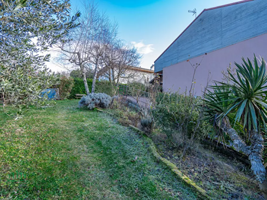 Immagine 13 di Villa in vendita  in Via Alexander Fleming a Monte San Pietro