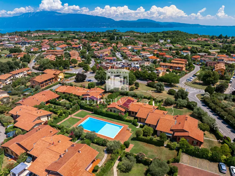 Immagine 1 di Villa in vendita  in Via Vallette a San Felice Del Benaco