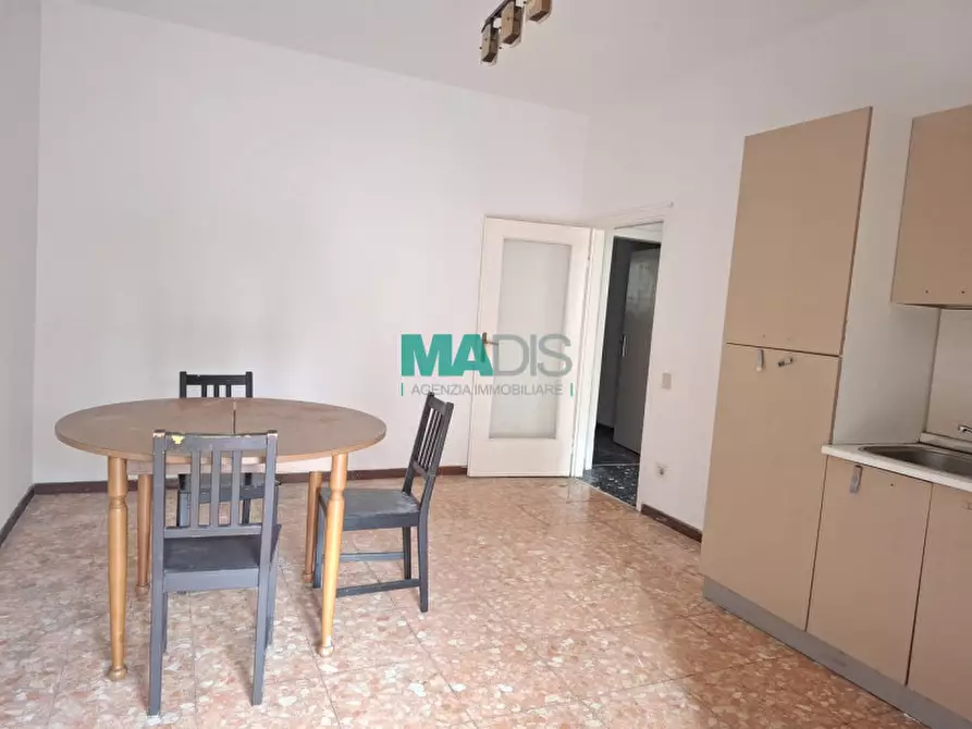 Immagine 1 di Appartamento in vendita  in via Padova a Prato