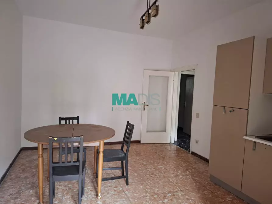 Immagine 4 di Appartamento in vendita  in via Padova a Prato