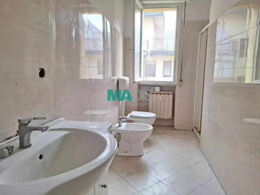 Immagine 10 di Appartamento in vendita  in via Padova a Prato