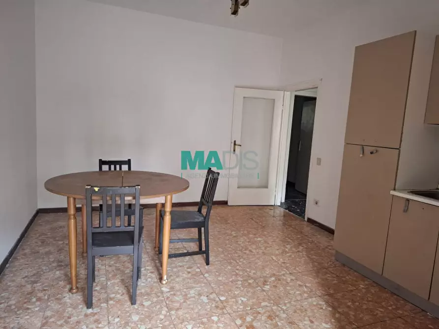 Immagine 11 di Appartamento in vendita  in via Padova a Prato