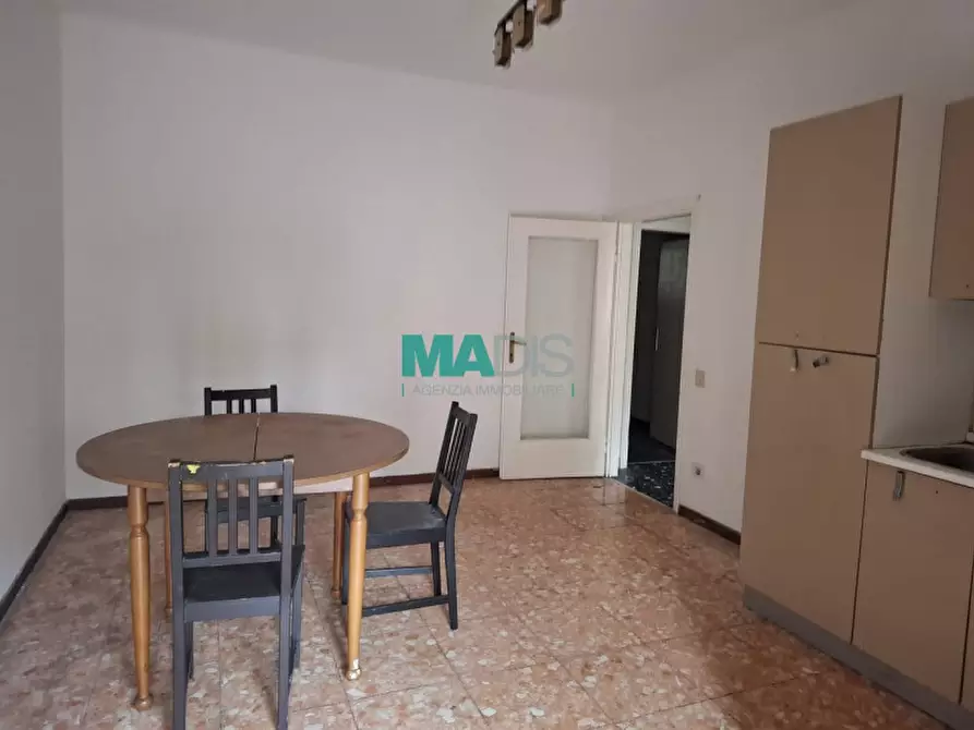 Immagine 12 di Appartamento in vendita  in via Padova a Prato