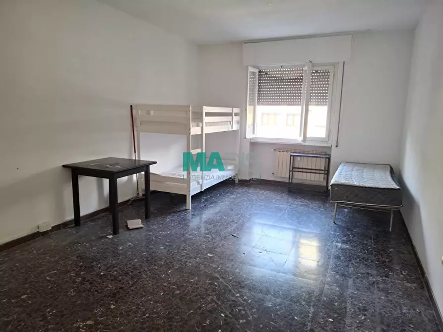 Immagine 13 di Appartamento in vendita  in via Padova a Prato