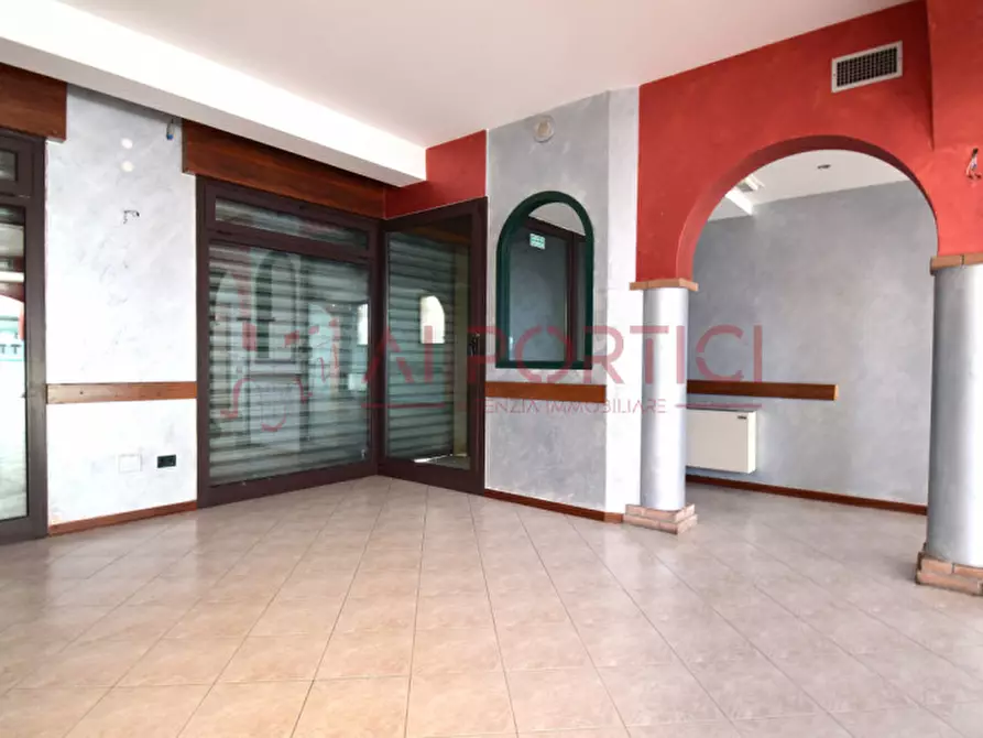 Immagine 3 di Negozio in affitto  in Via Borgo Rossi a Piove Di Sacco