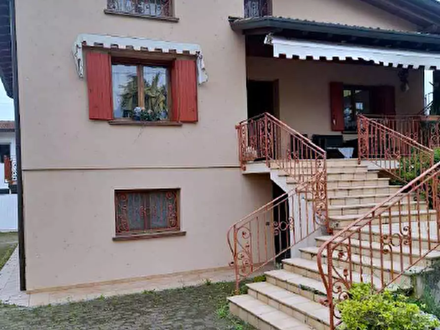 Immagine 1 di Casa indipendente in vendita  in Via Villa Varda di San Cassiano, 10 a Brugnera