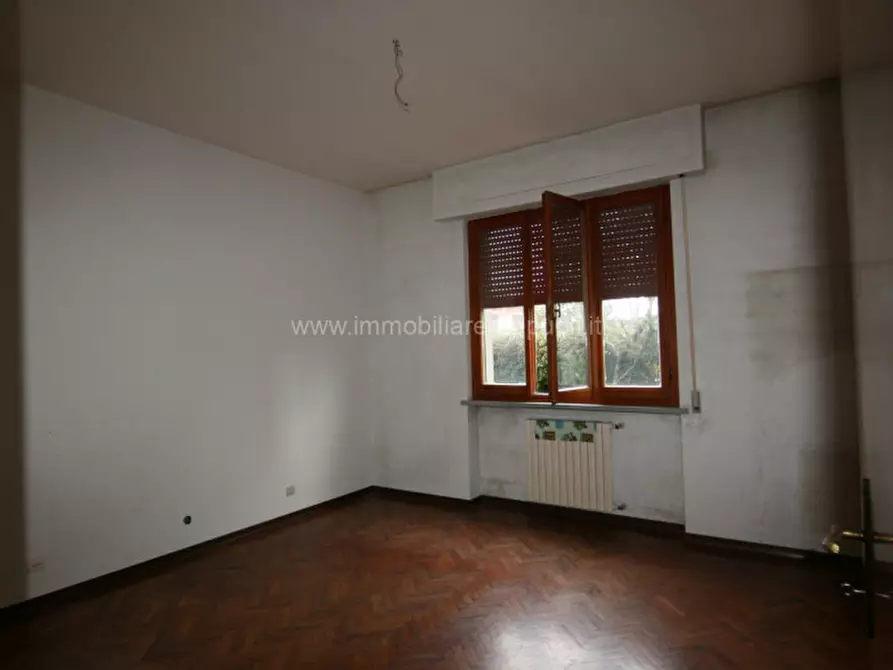 Immagine 12 di Appartamento in vendita  a Lucignano